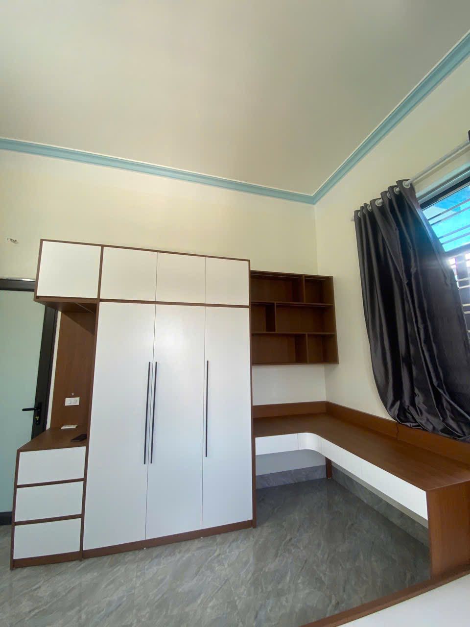 Thi công tủ quần áo kệ
