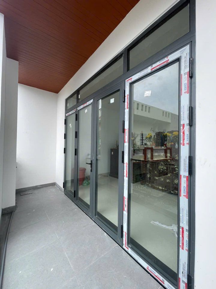 Cửa nhôm kính 