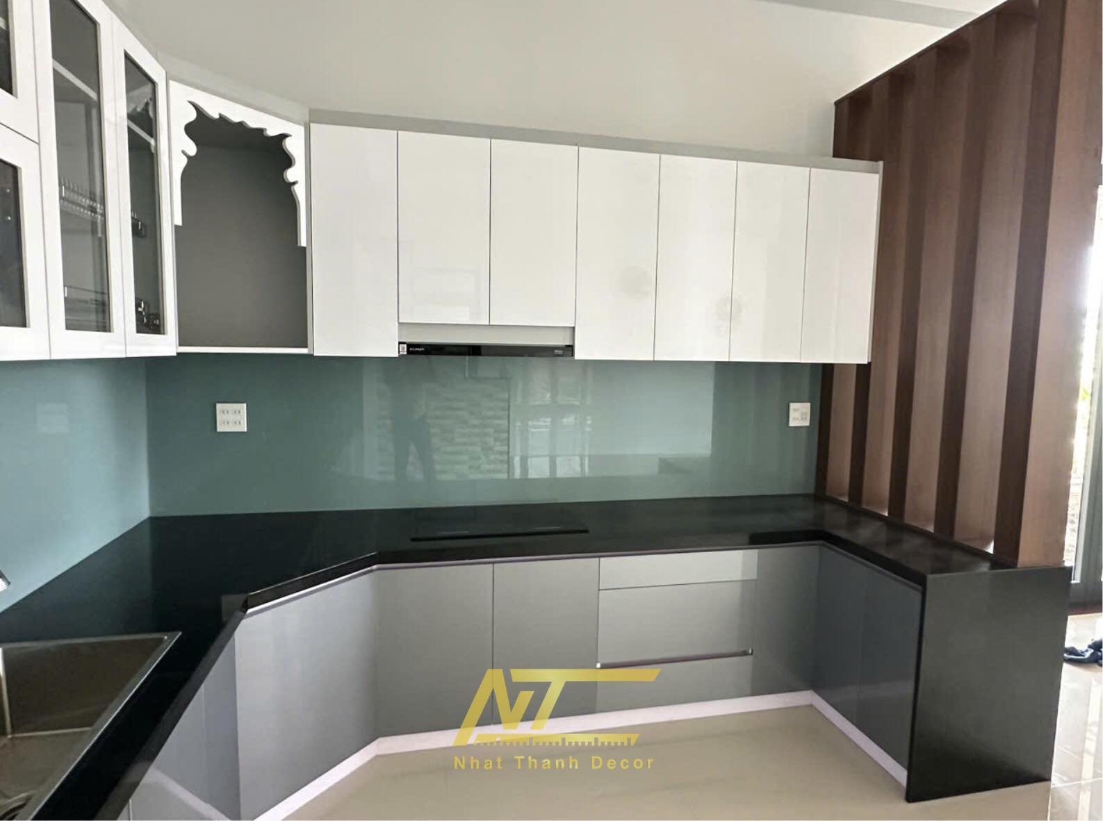 Hoàn thiện tủ bếp hiện đại 