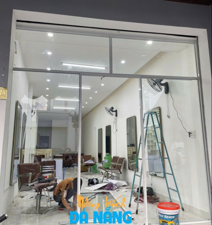 Cửa kính cường lực