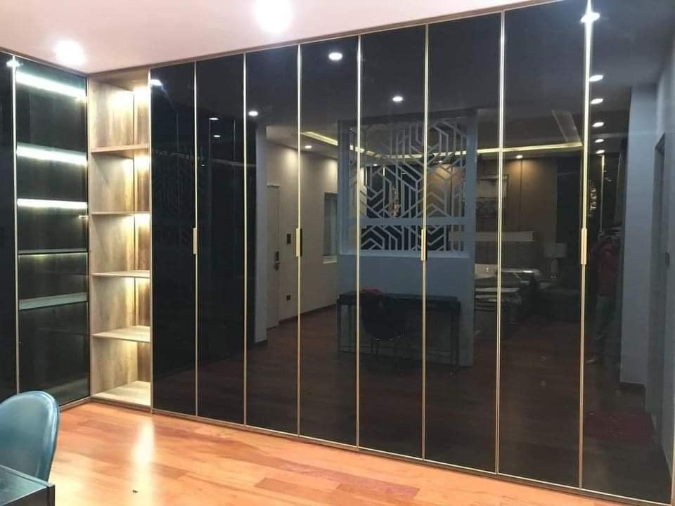 Tủ quần áo cánh kính màu 