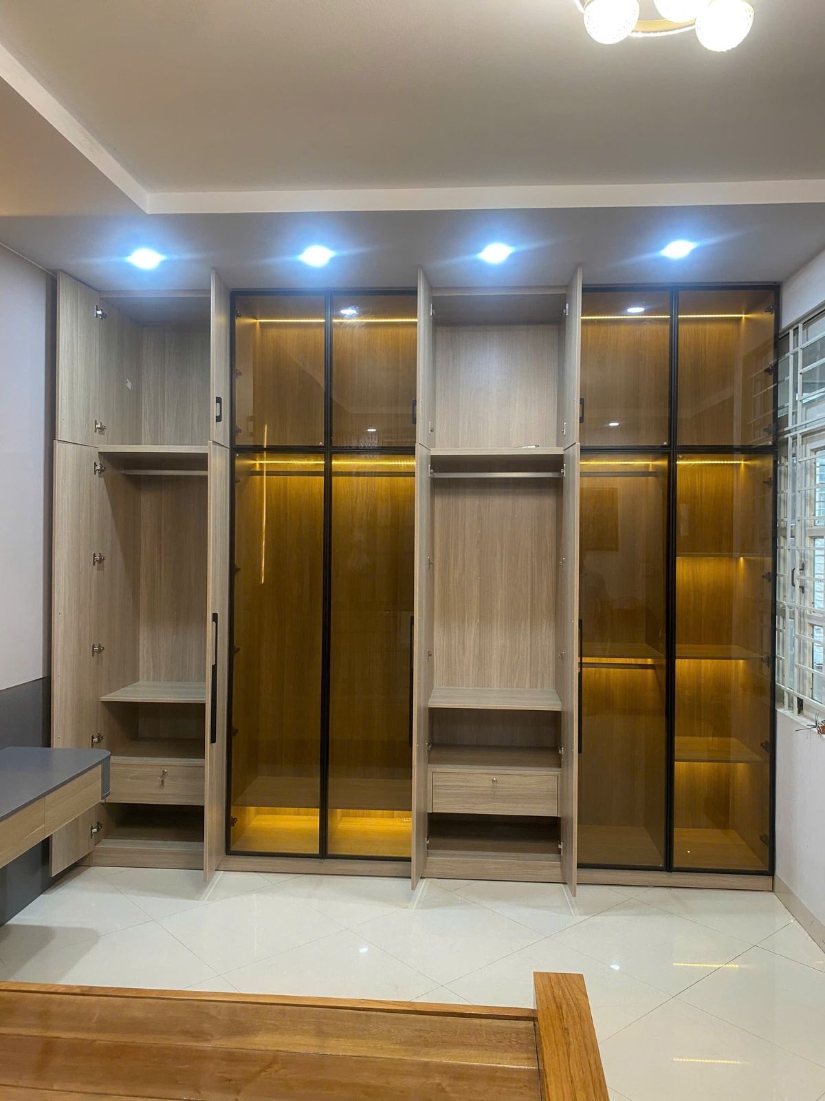 Tủ quần áo hiện đại 