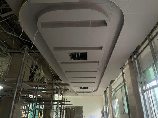 Trần thạch cao giật cấp