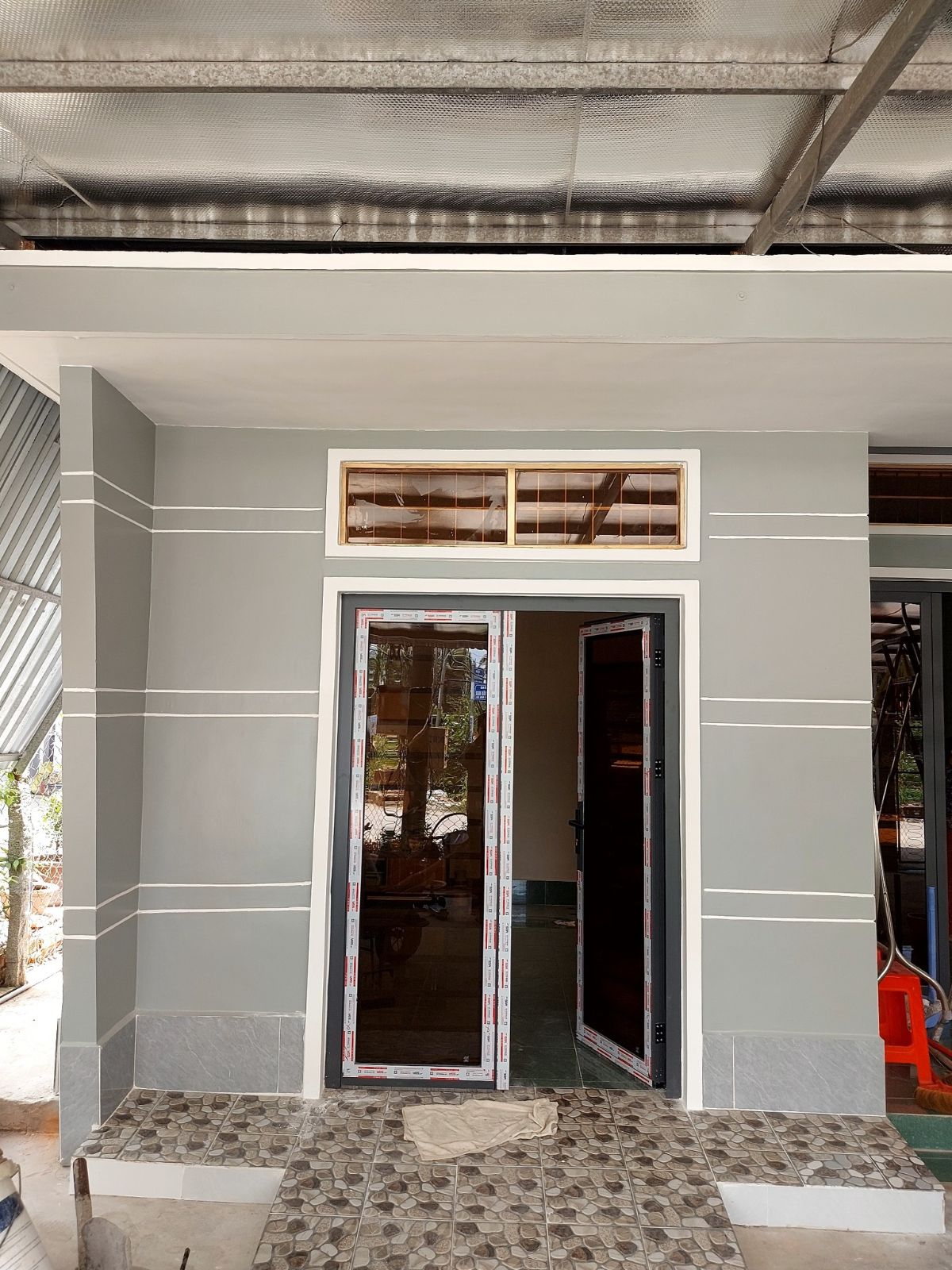 Hoàn thành sơn chống thấm cho tường cũ
