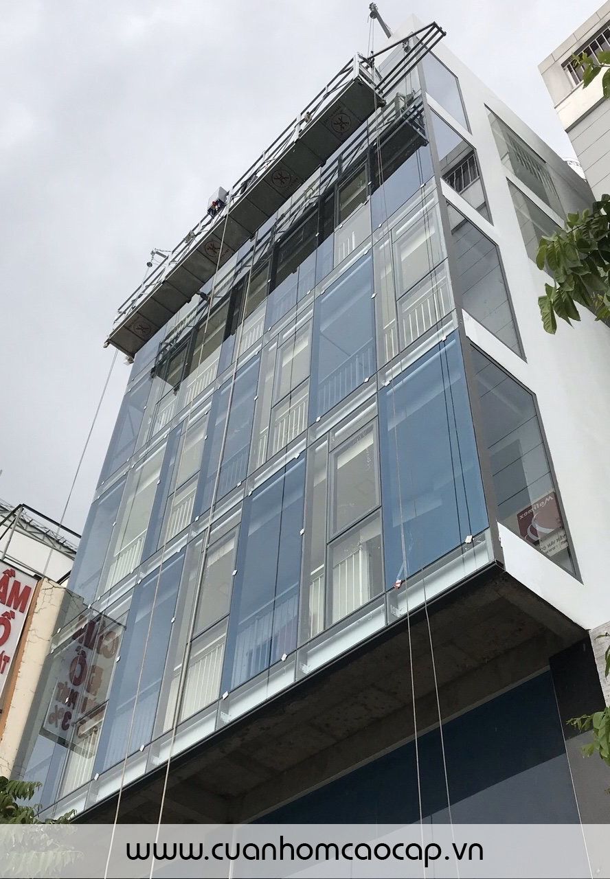 Vách mặt dựng kính