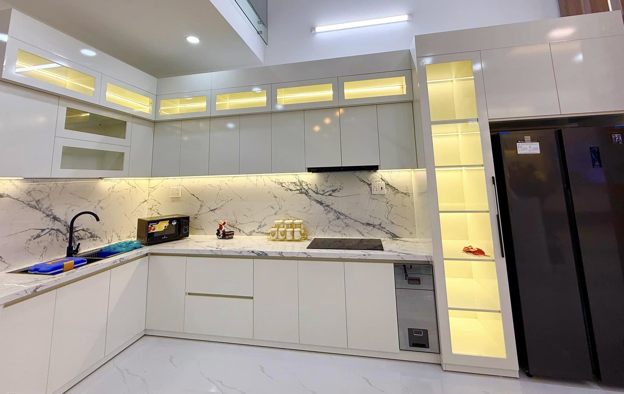 Tủ bếp chữ L 