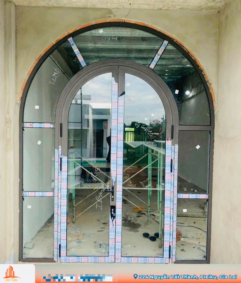 Cửa đi nhôm kính cao cấp