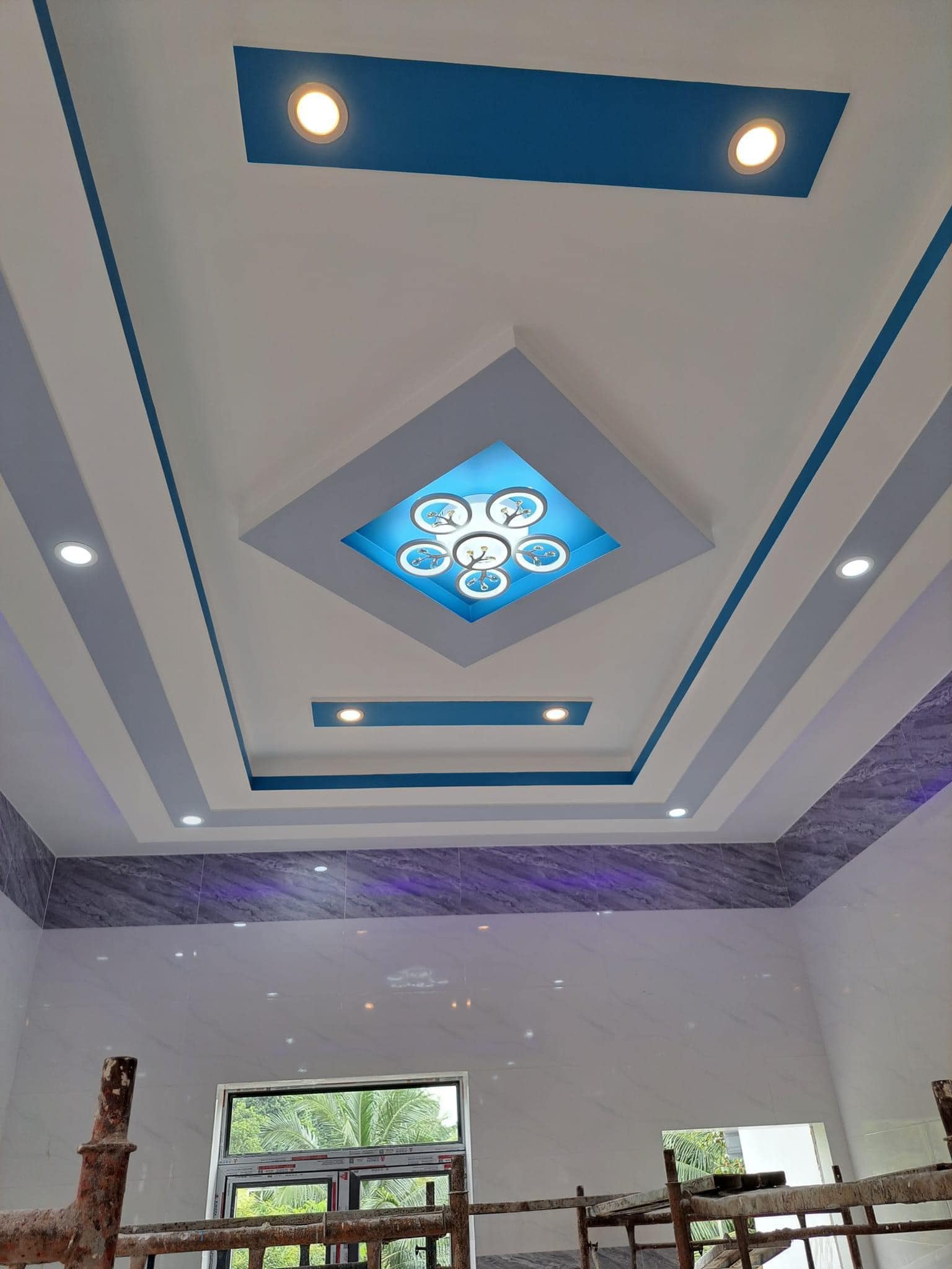 Thi công trần thạch cao hiện đại 