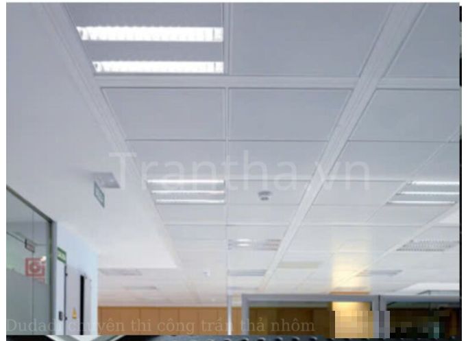 Thi công thực tế trần thả nhôm tại Bệnh Viện