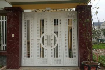 Cửa cổng sắt hộp 4 cánh