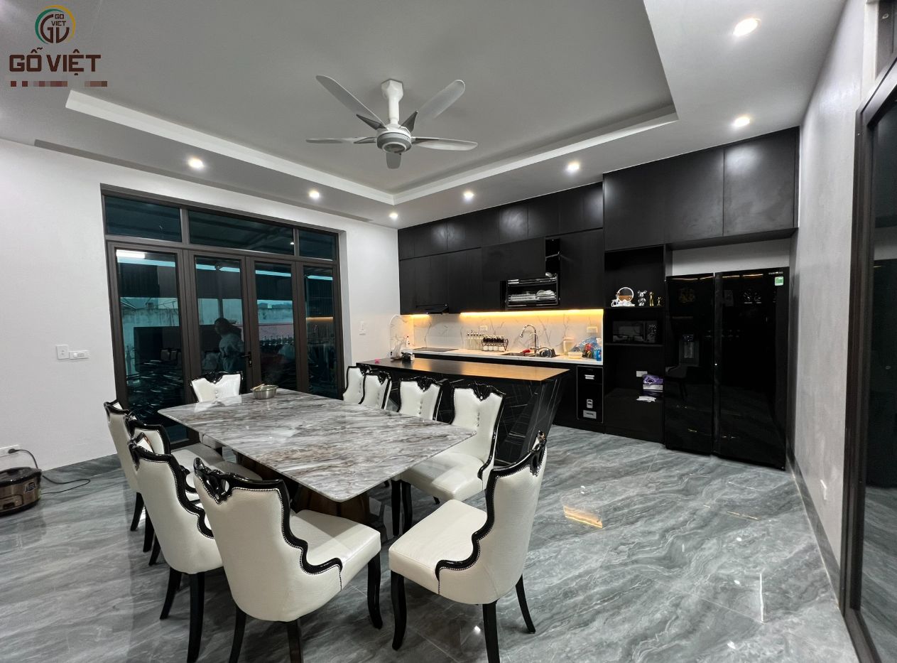 Không gian bếp và khu vực bàn ăn hiện đại