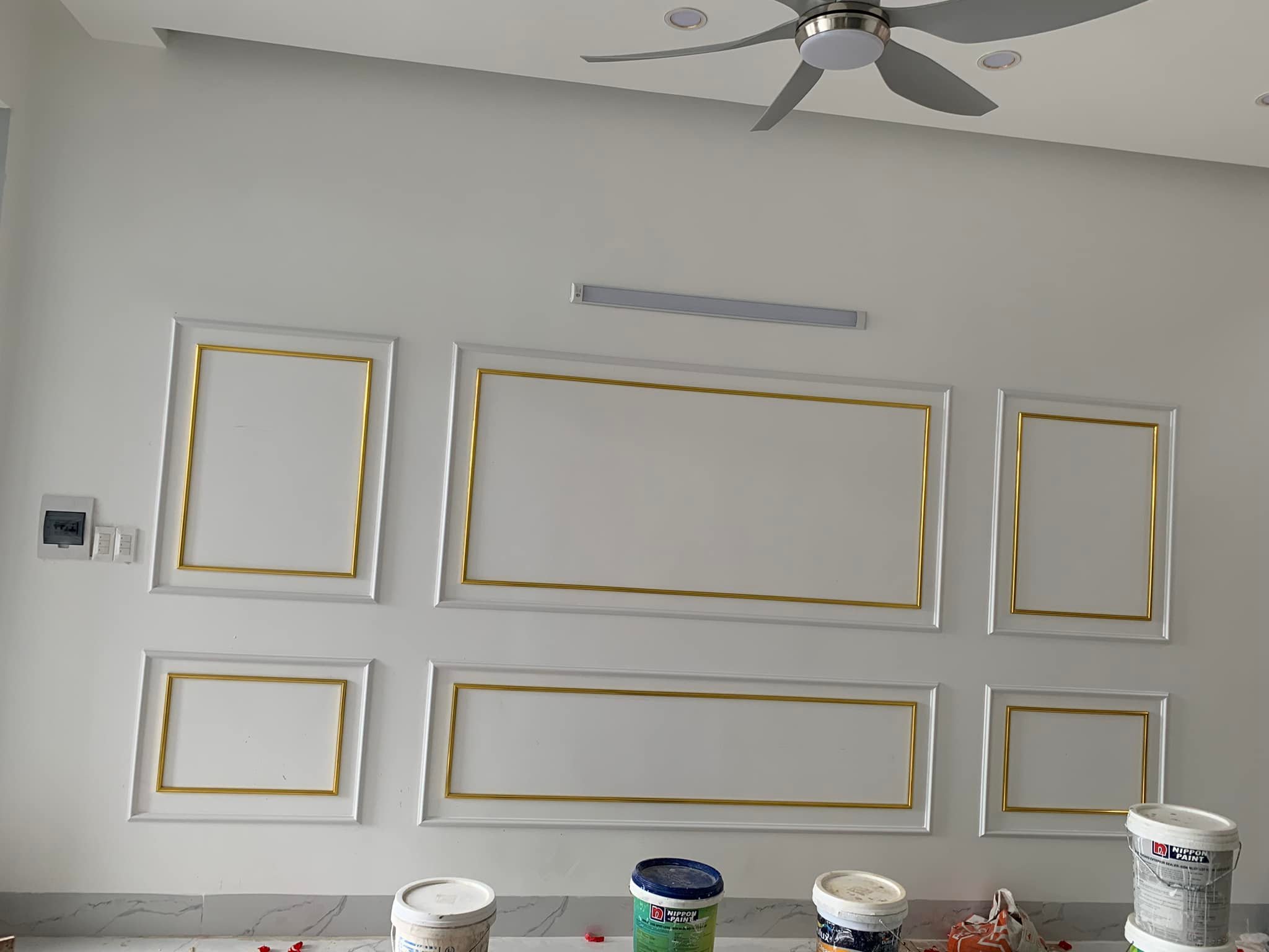 Vách tường trang trí phào chỉ tân cổ điển