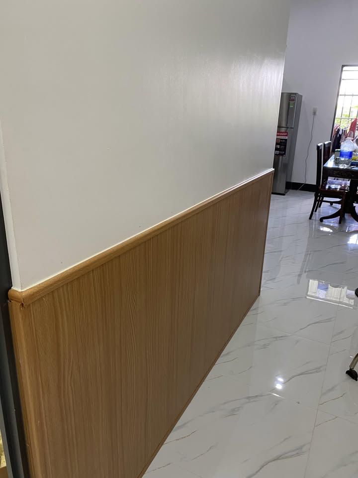 Tường ốp lamri giả gỗ
