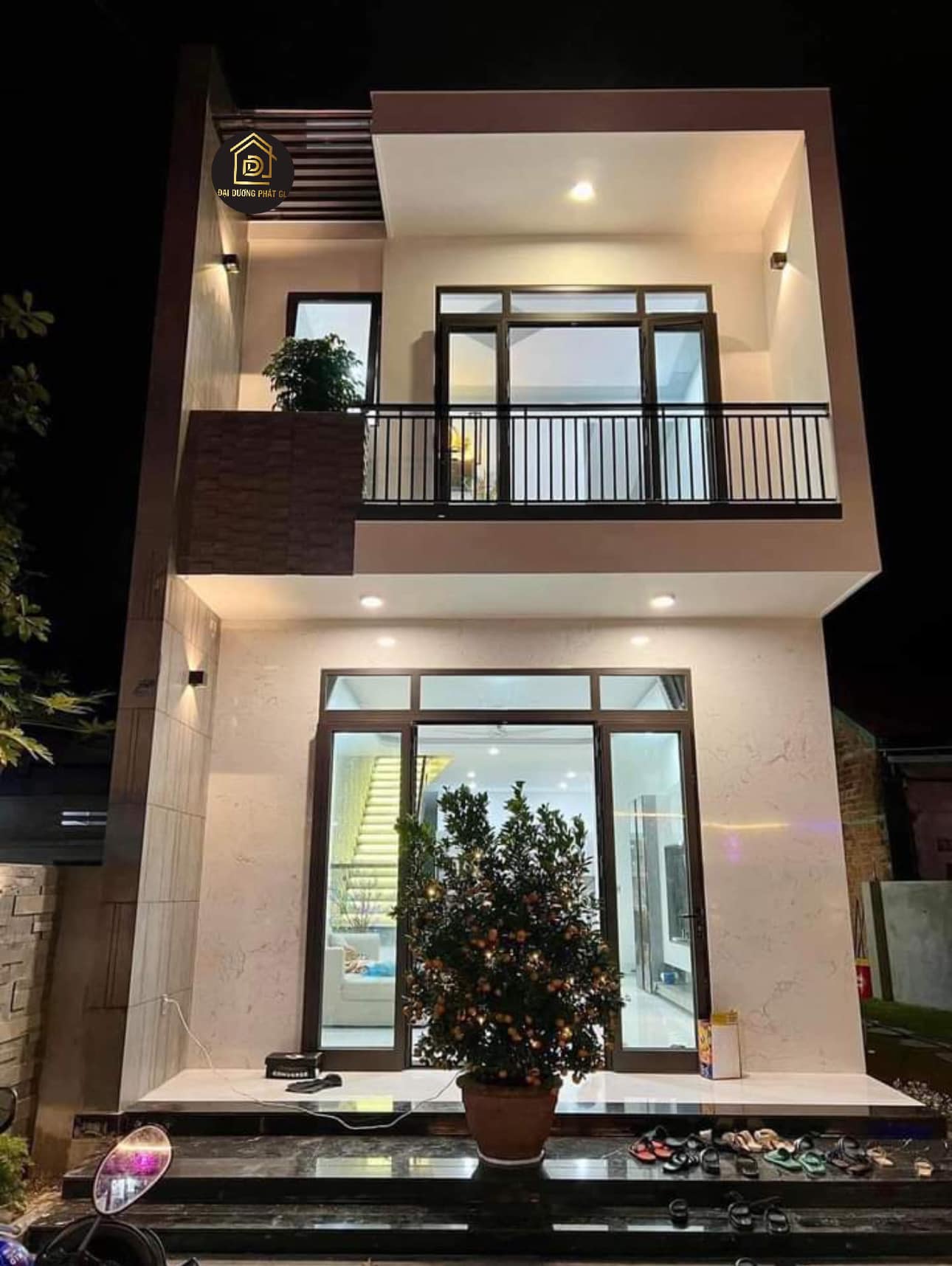 Ngôi nhà ống hai tầng thiết kế hiện đại