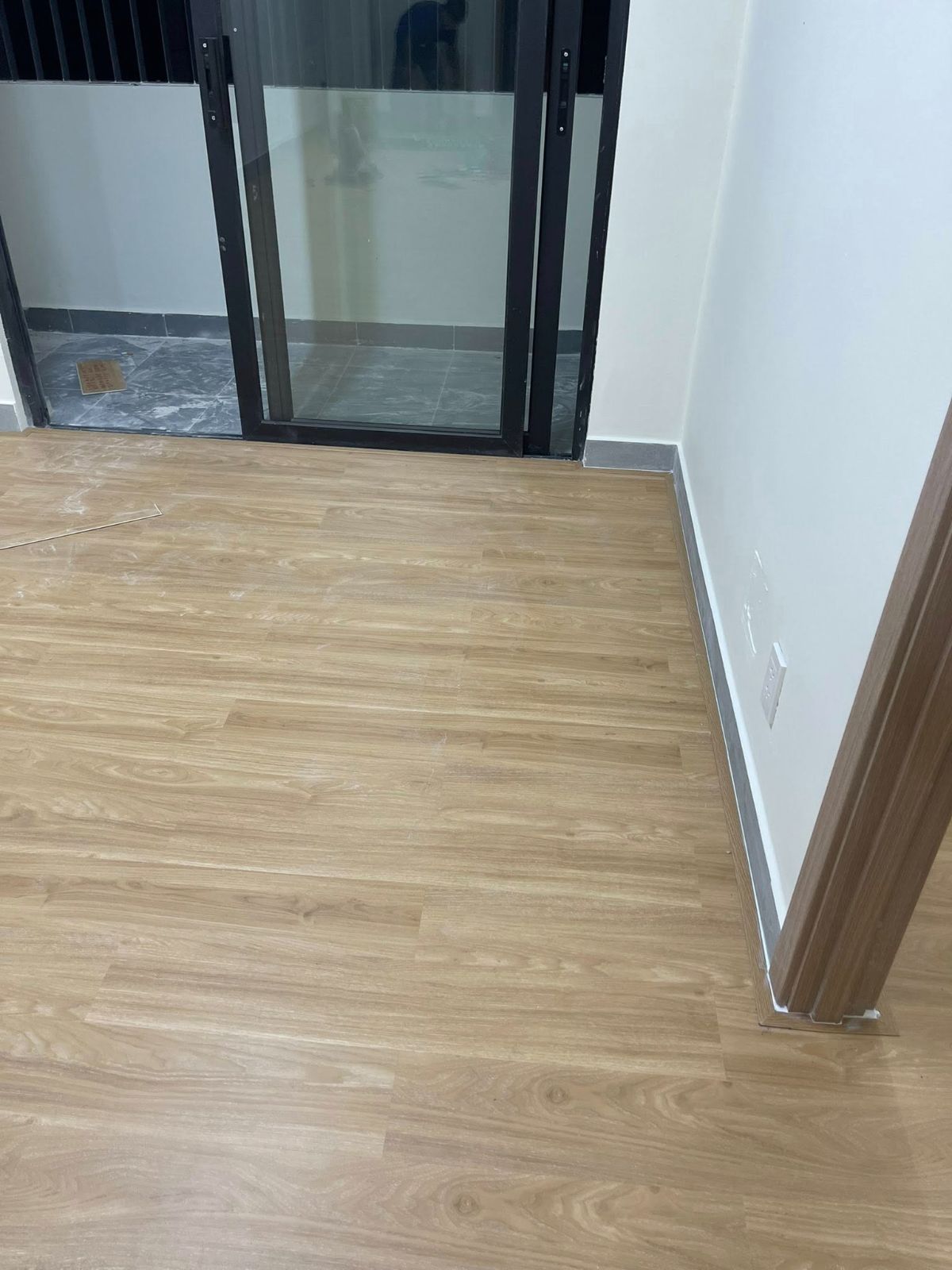 sàn gỗ công nghiệp