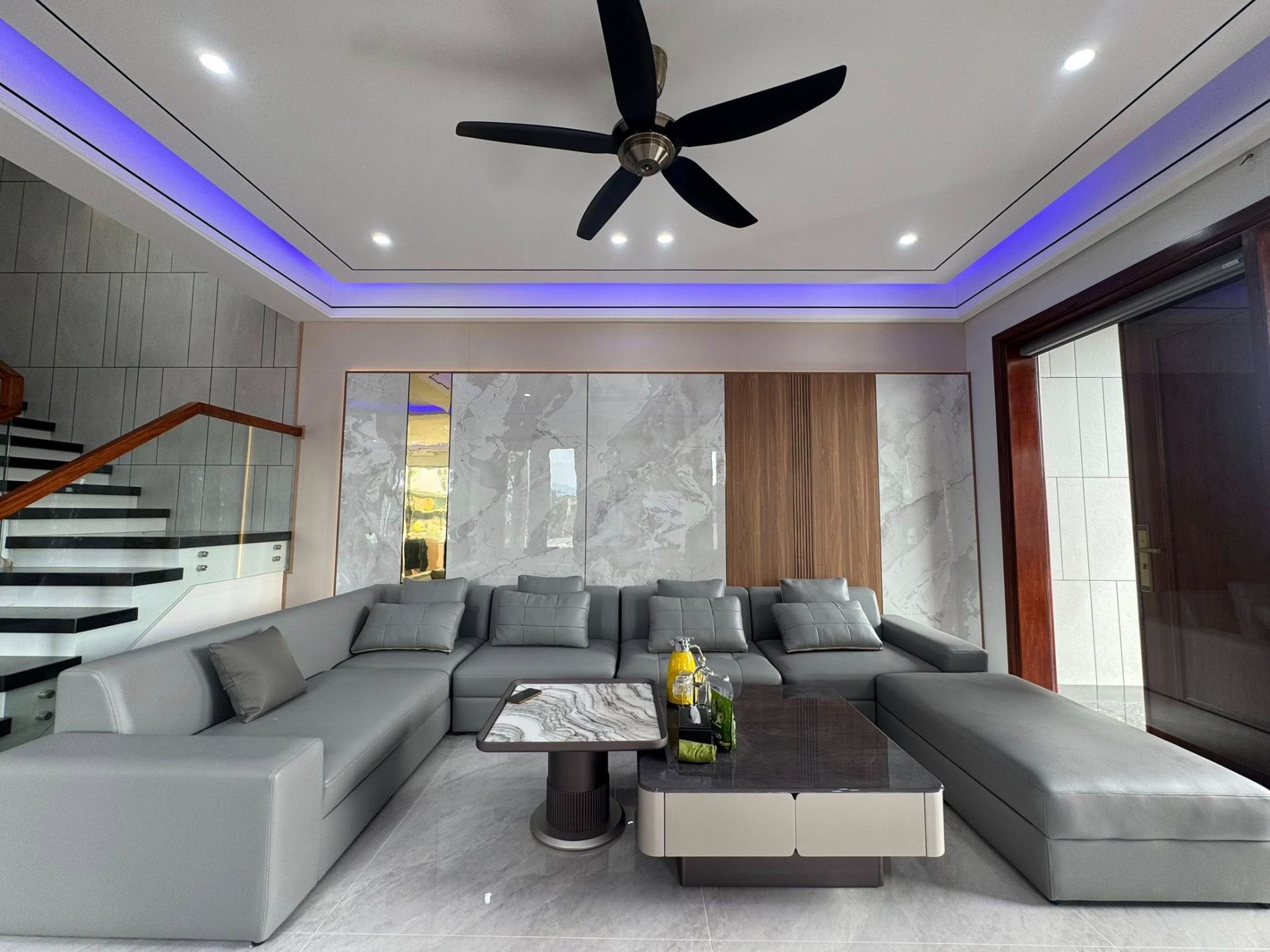 Thiết kế nội thất phòng khách 
