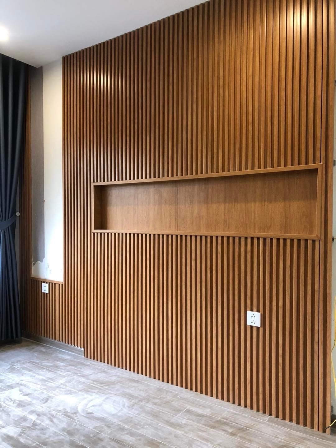 Tấm ốp lam sóng nhựa giả gỗ ốp tường