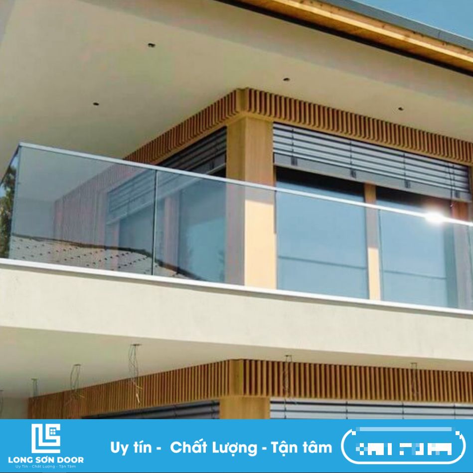 Lan can kính cường lực không trụ