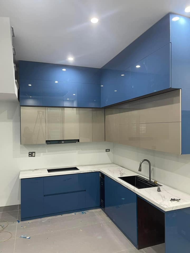 Tủ bếp thiết kế hiện đại kiểu chữ L