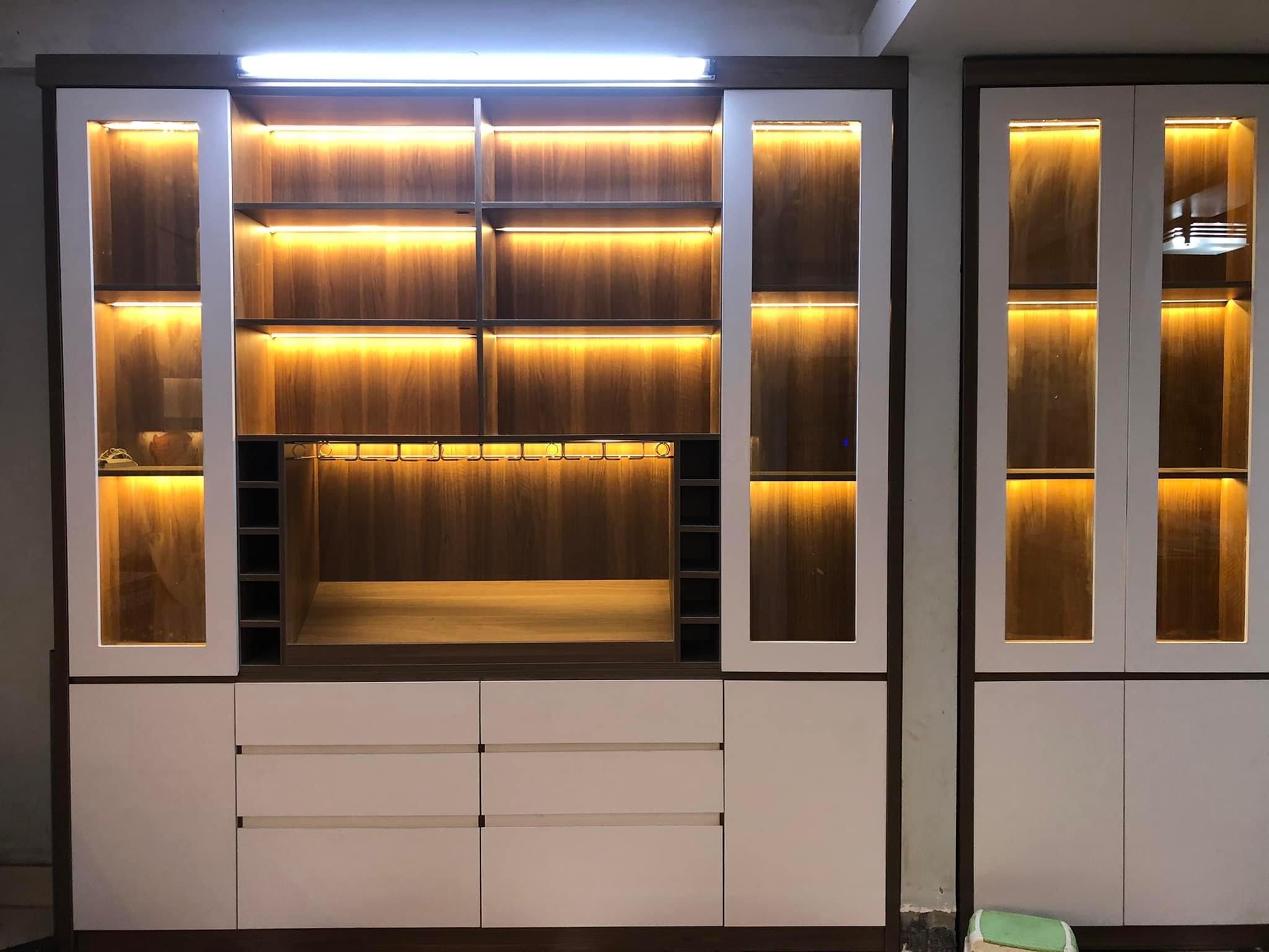 Tủ trưng bày hoặc tủ rượu hiện đại