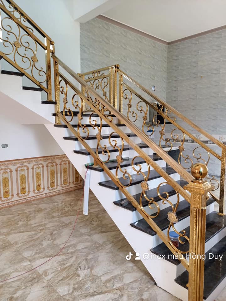Thiết kế lan can inox mạ vàng