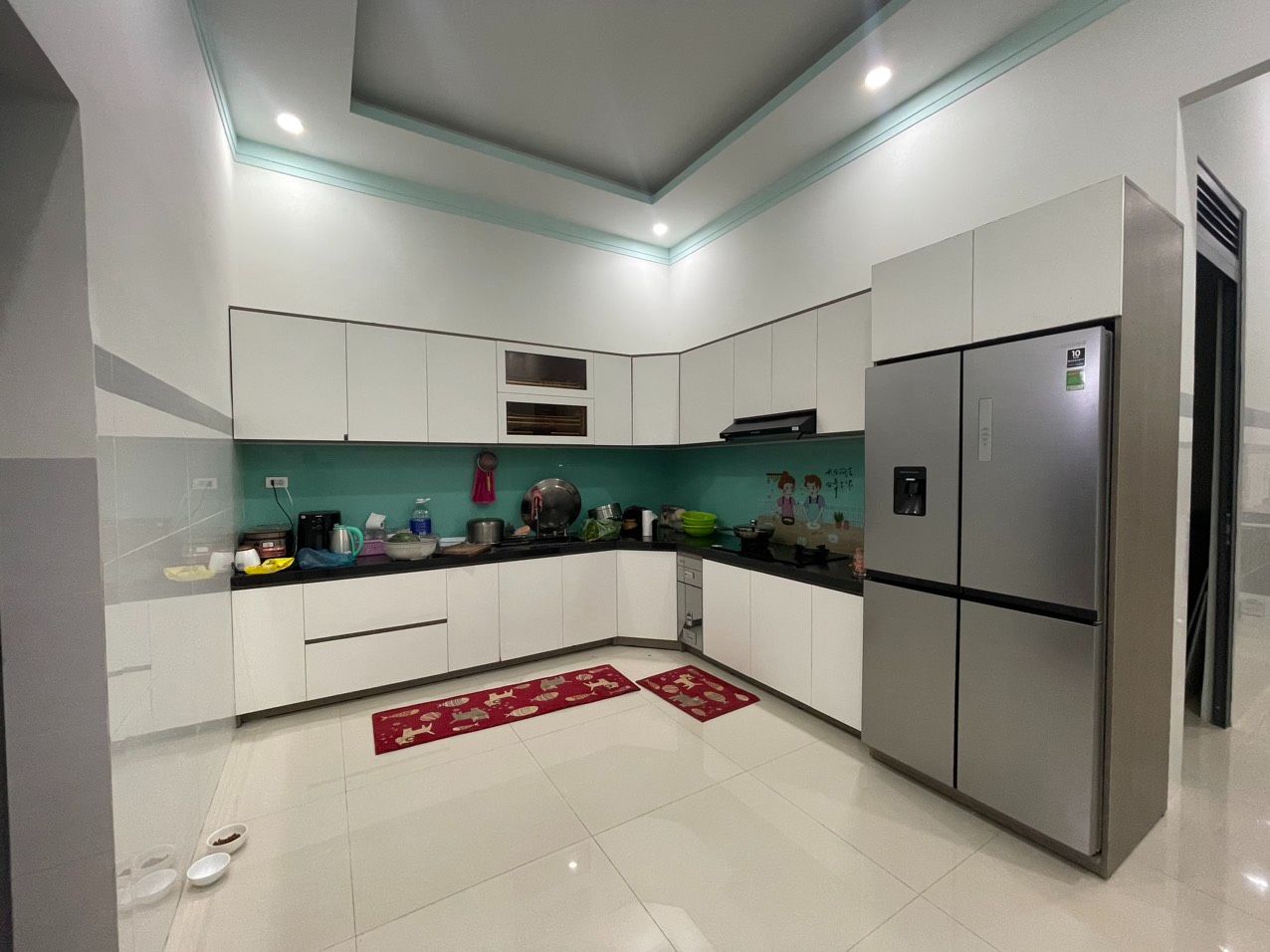 Tủ bếp chữ L hiện đại 