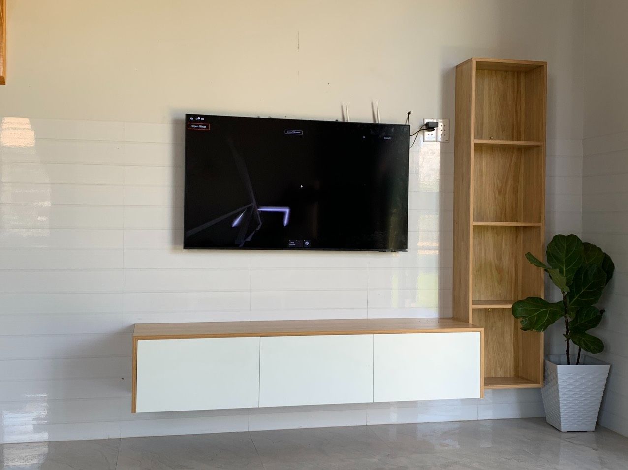 Kệ tivi treo tường hiện đại 