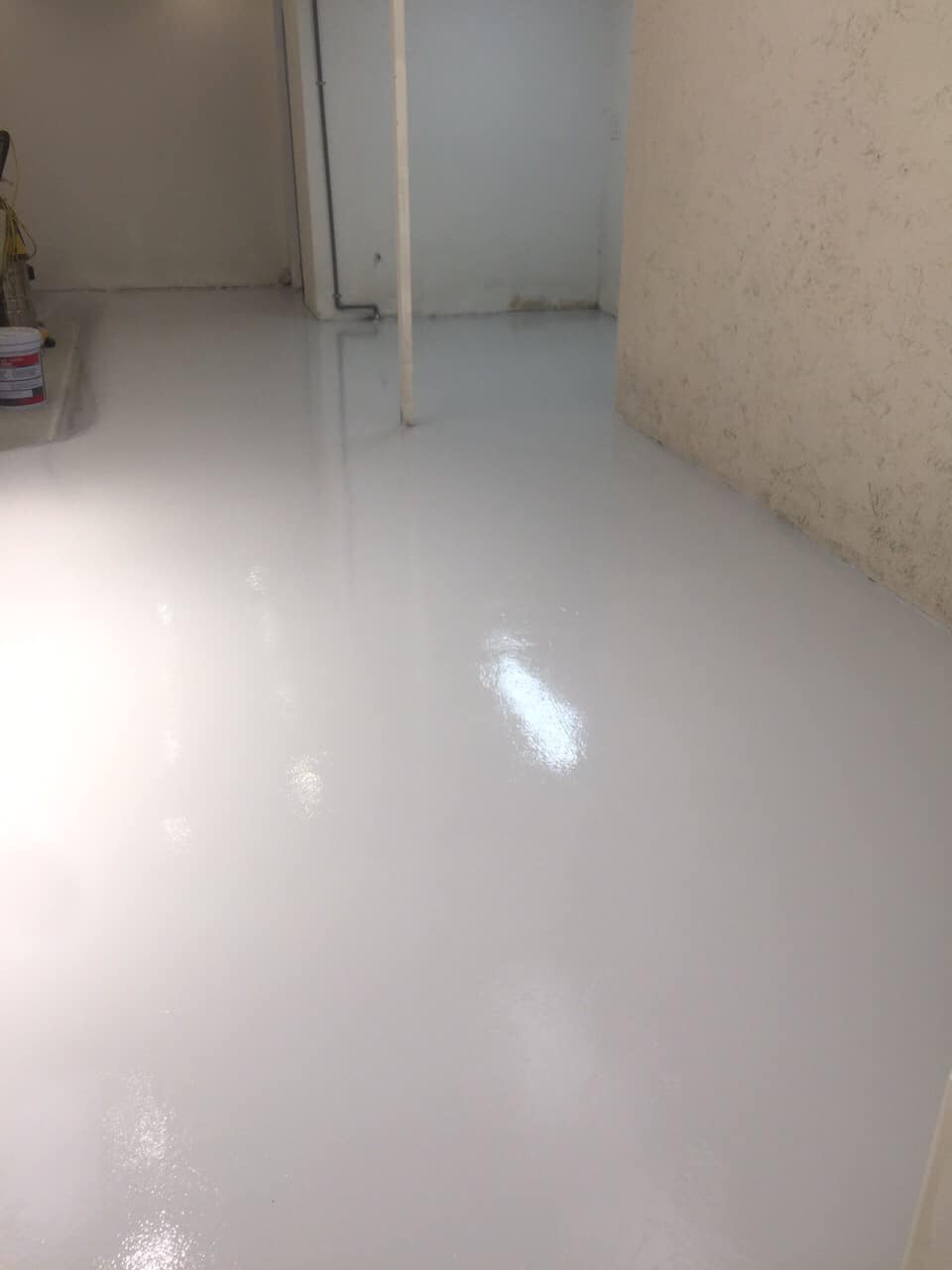 Sơn Epoxy tự san phẳng
