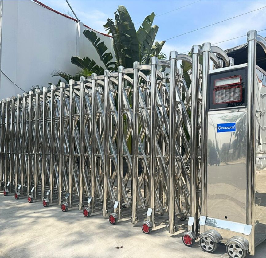 Cổng xếp inox 