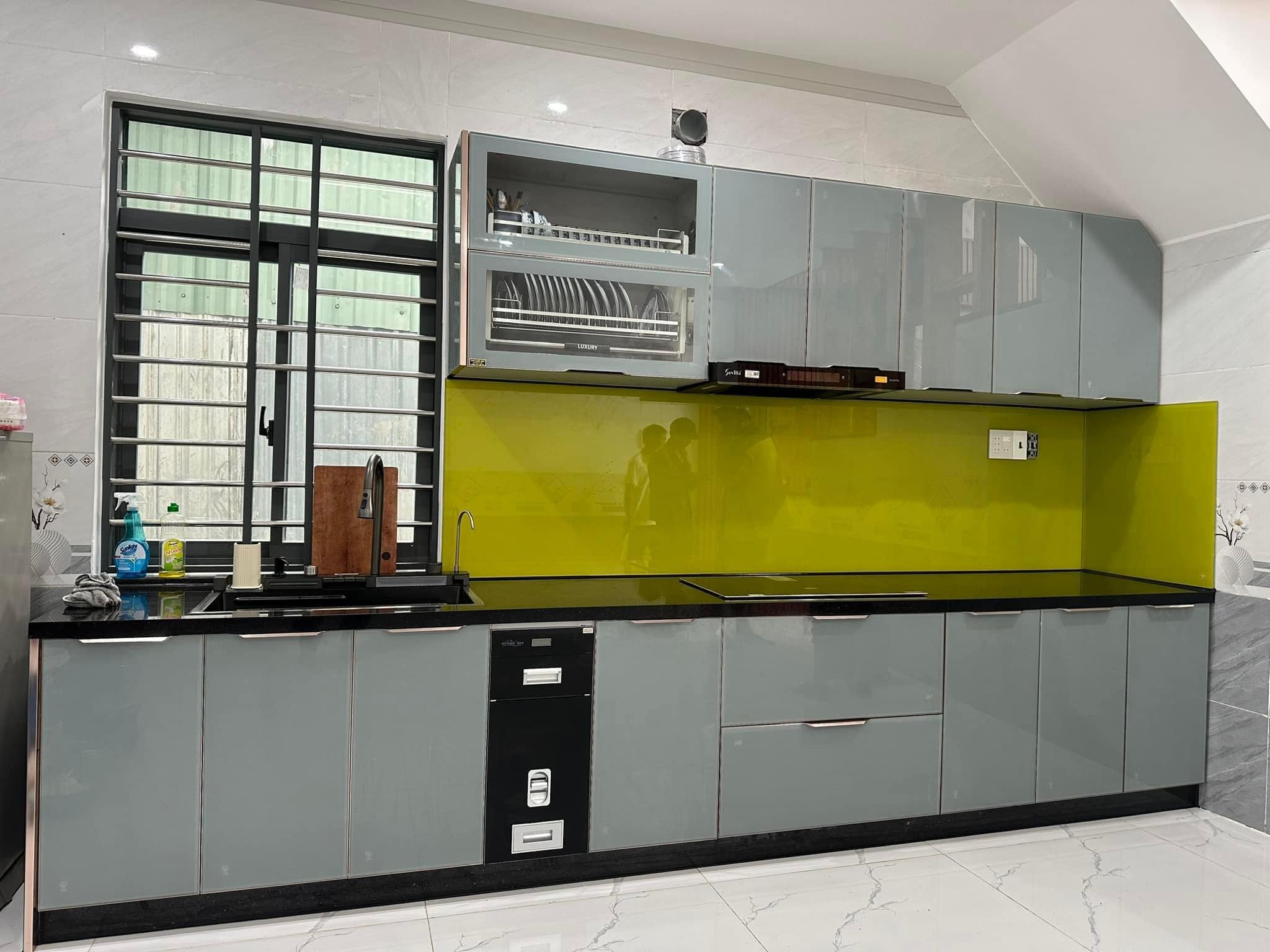 Tủ bếp hiện đại 