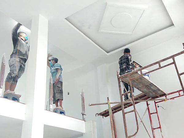 Thi công sơn nhà 