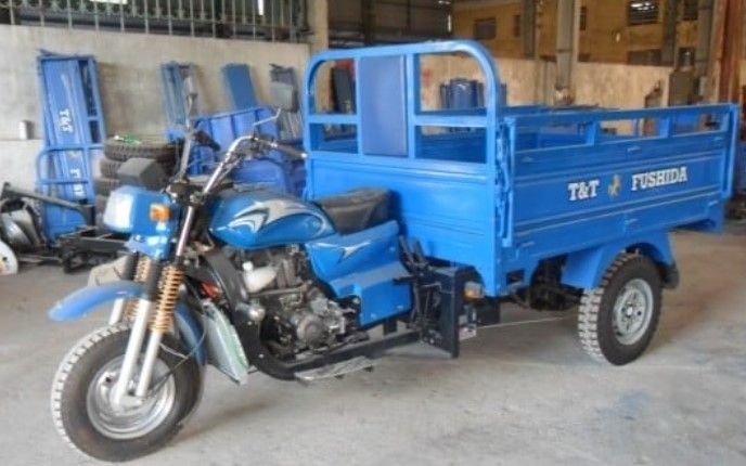 Xe ba gác chở hàng quận Tân Phú