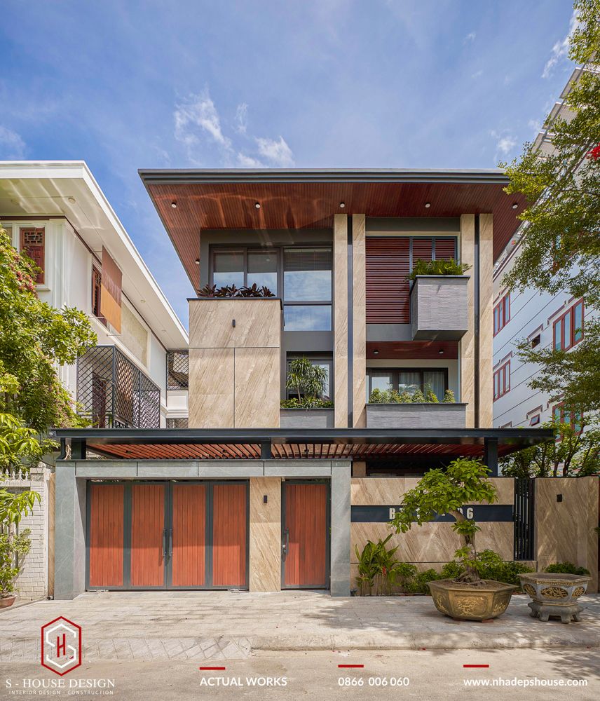 MOON HOUSE