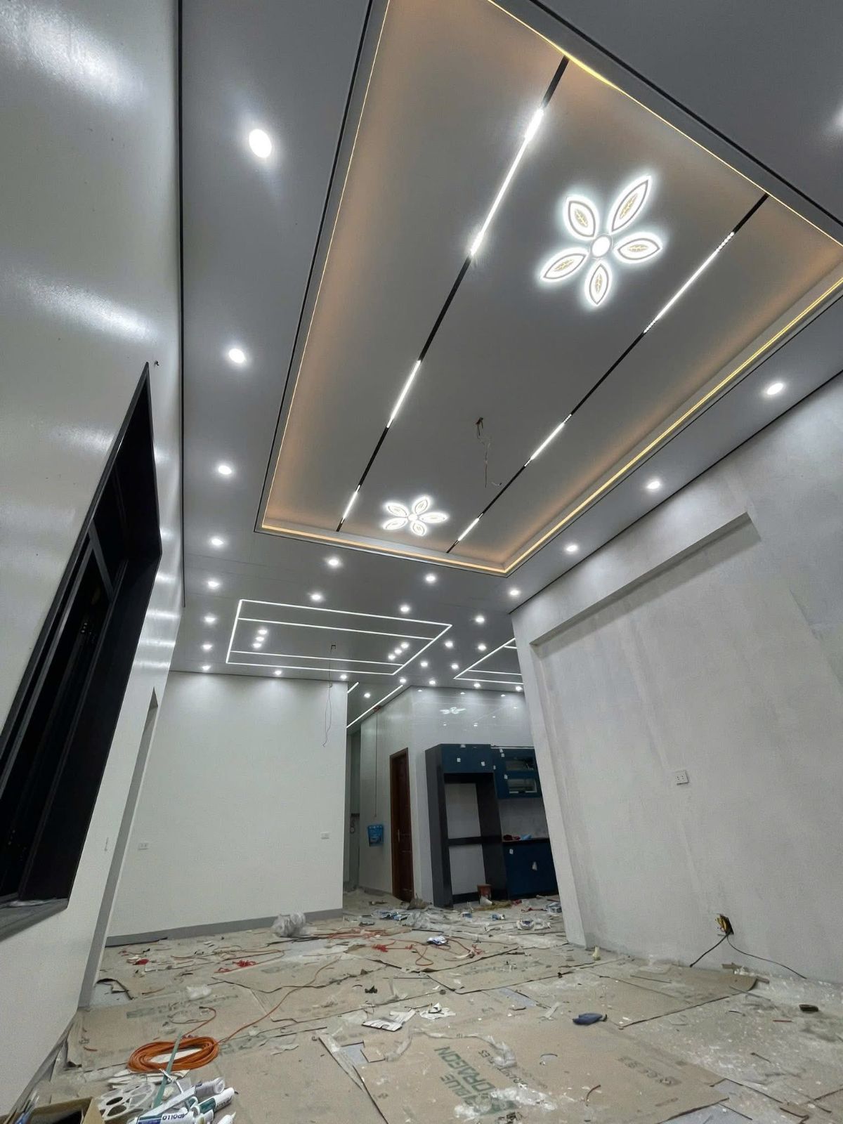 Trần giật cấp hiện đại