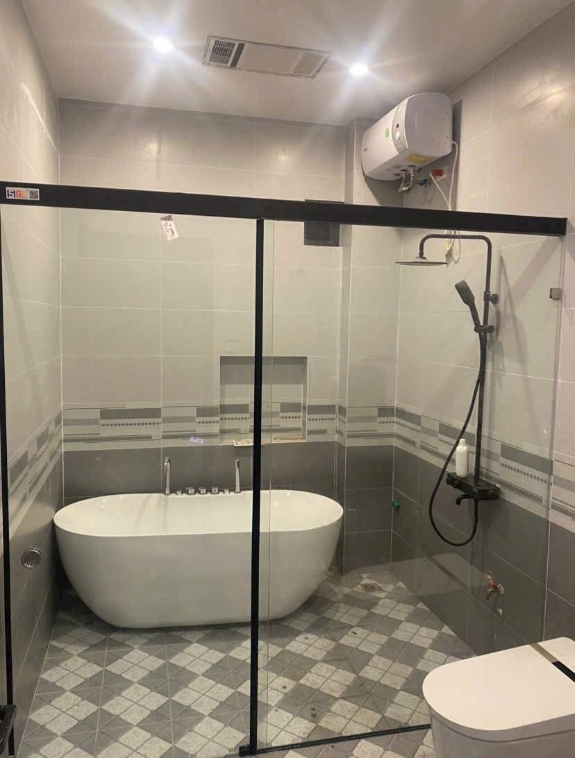 Vách ngăn kính phòng tắm 