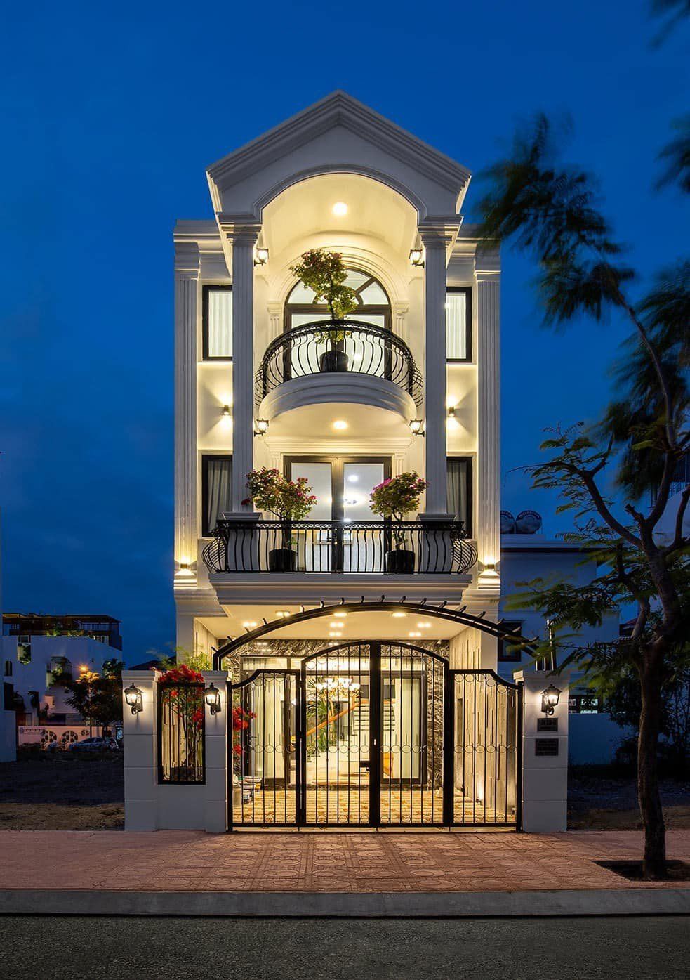 Nhà phố tân cổ điển