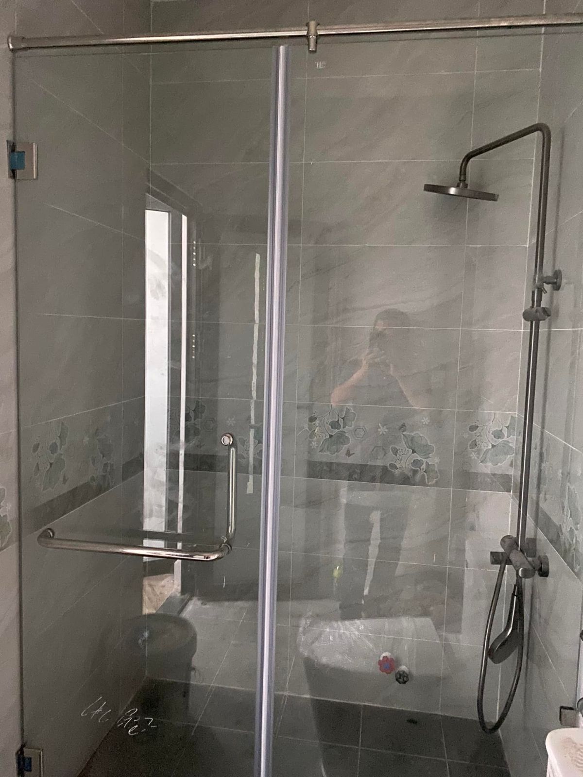 Phòng tắm kính cường lực