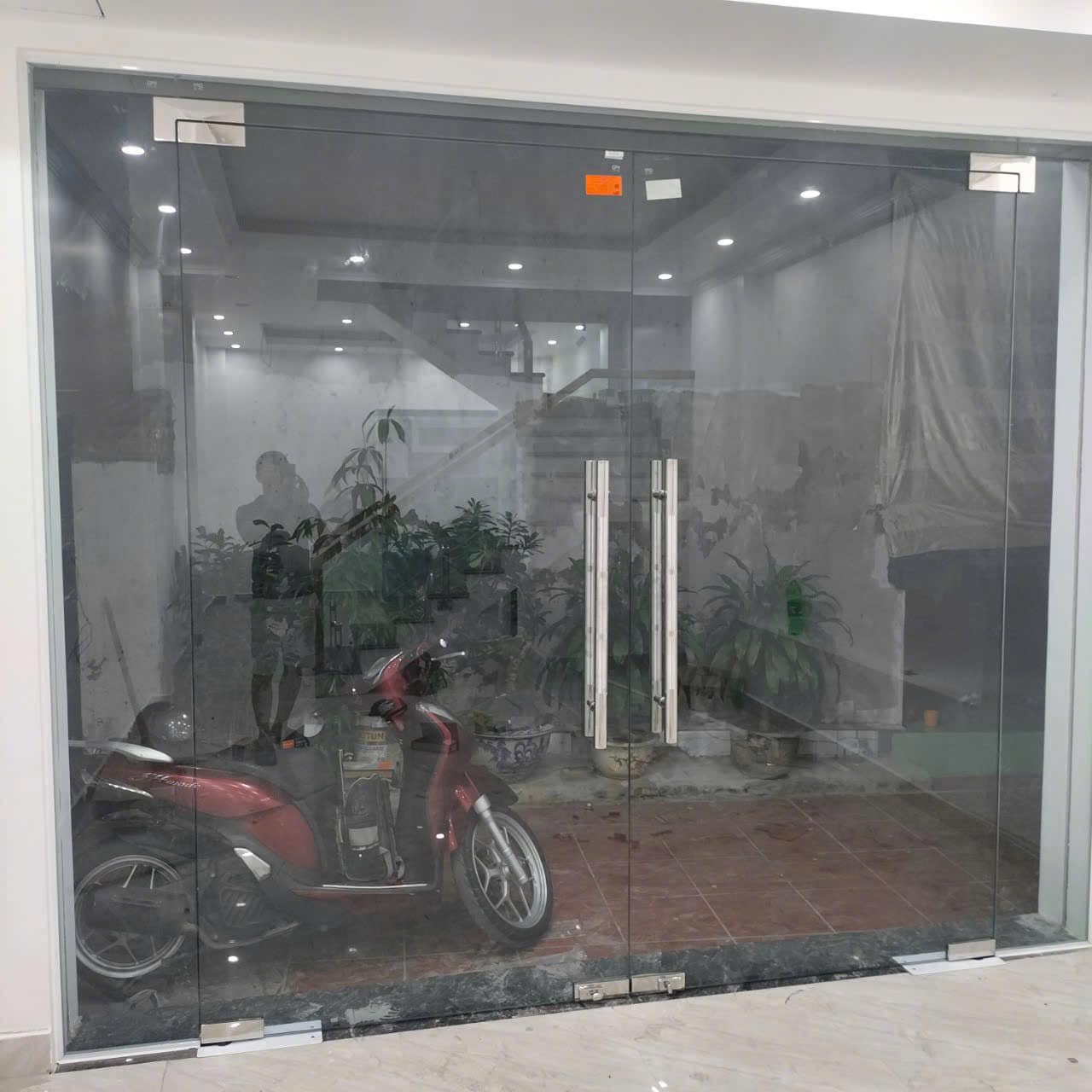 Cửa kính cường lực 