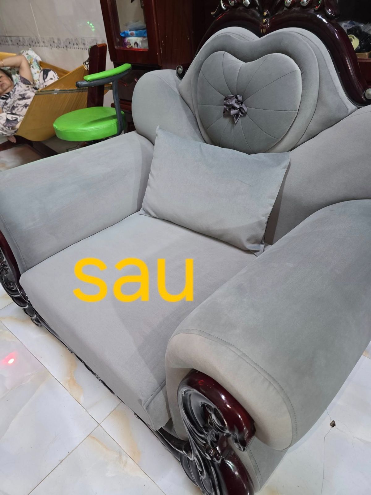 Ghế đơn bọc vải nỉ màu xám sau khi bọc