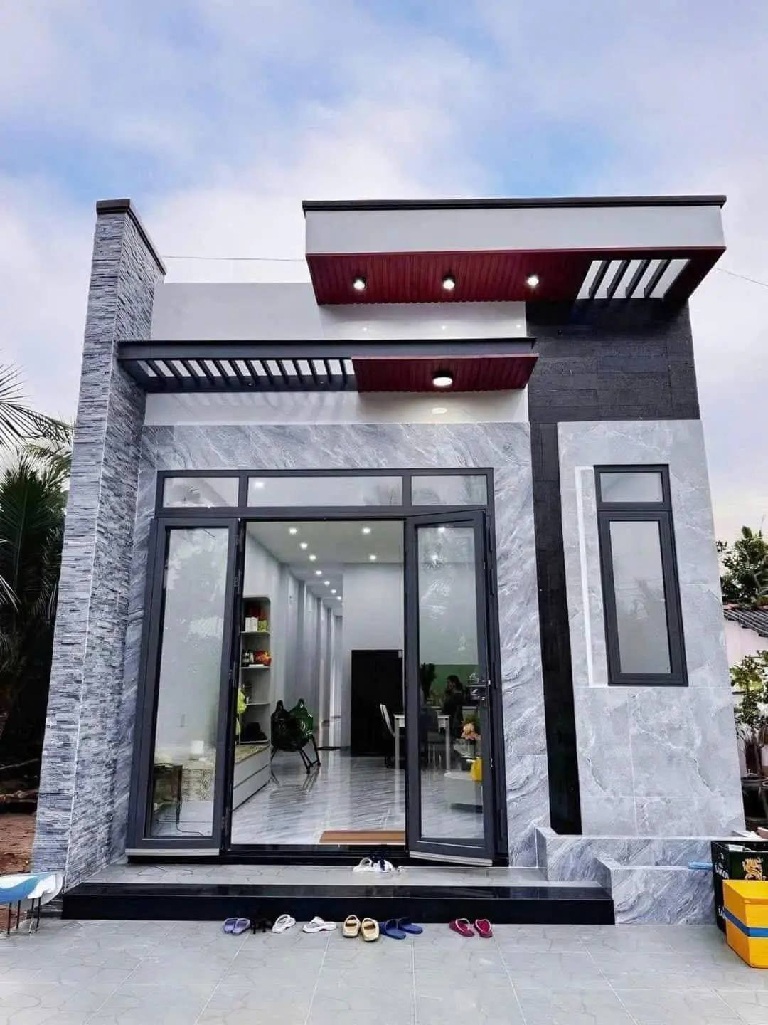 Nhà cấp 4 hiện đại ốp đá trang trí