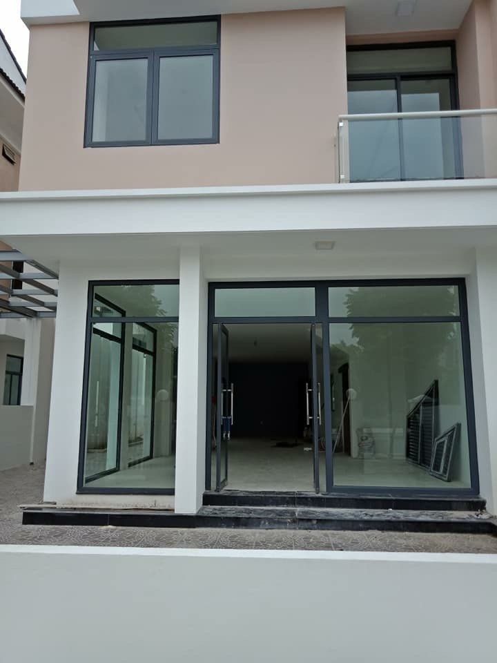 Hệ cửa nhôm kính cho nhà phố biệt thự