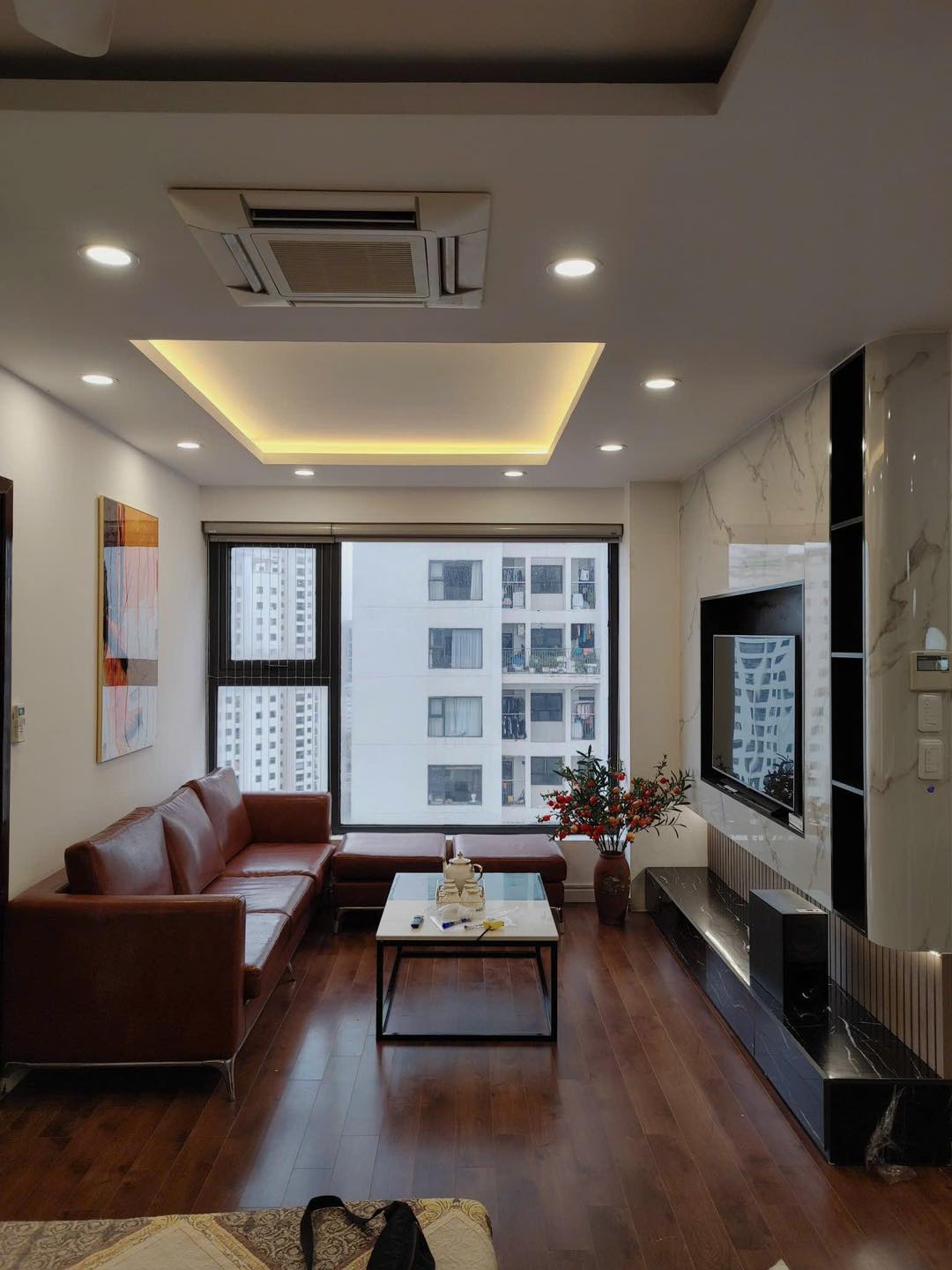 Phòng khách hiện đại và tối giản 