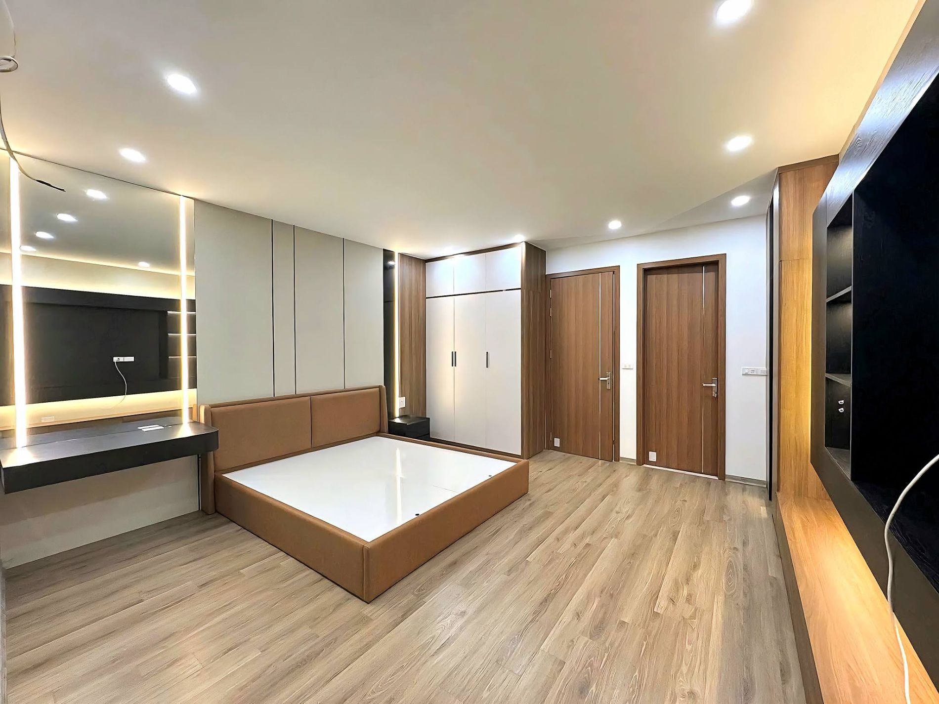 Phòng ngủ hiện đại ấm cúng