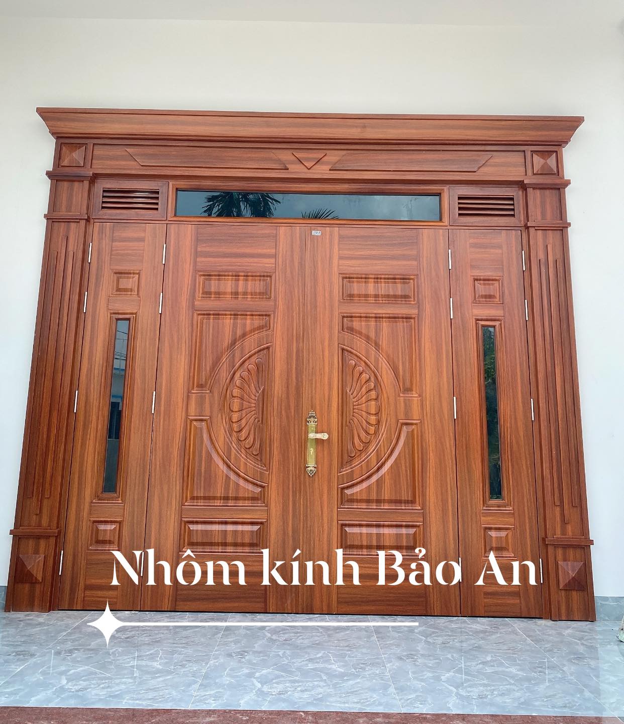 Cửa thép vân gỗ cao cấp khung bao lớn