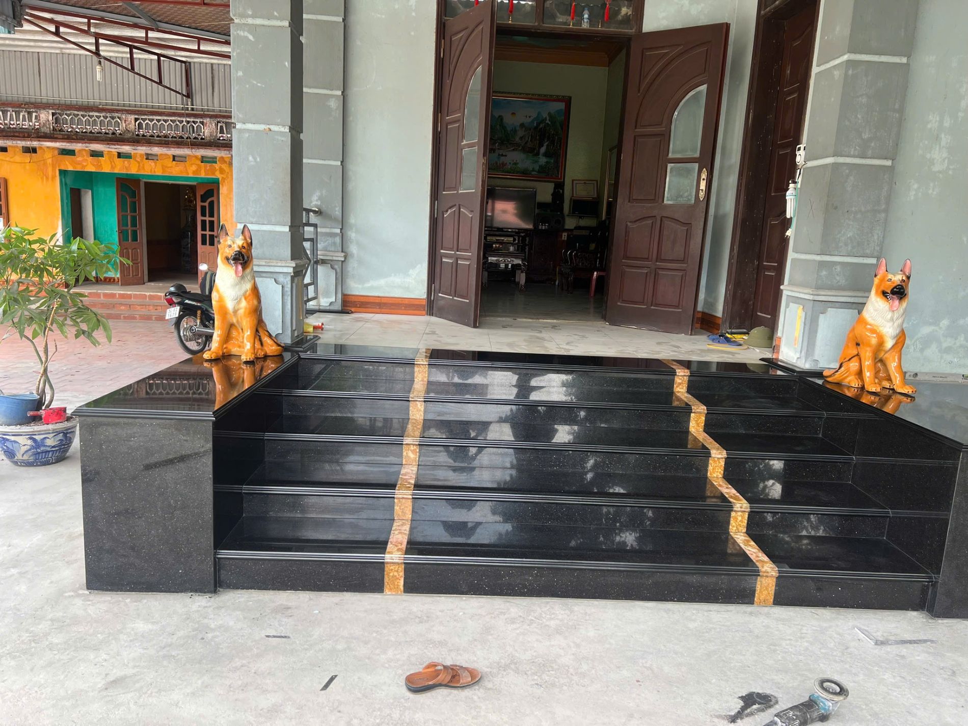 Đá ốp bậc tam cấp 