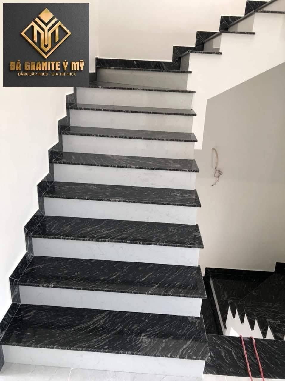 Đá Granite ốp mặt bậc cầu thang