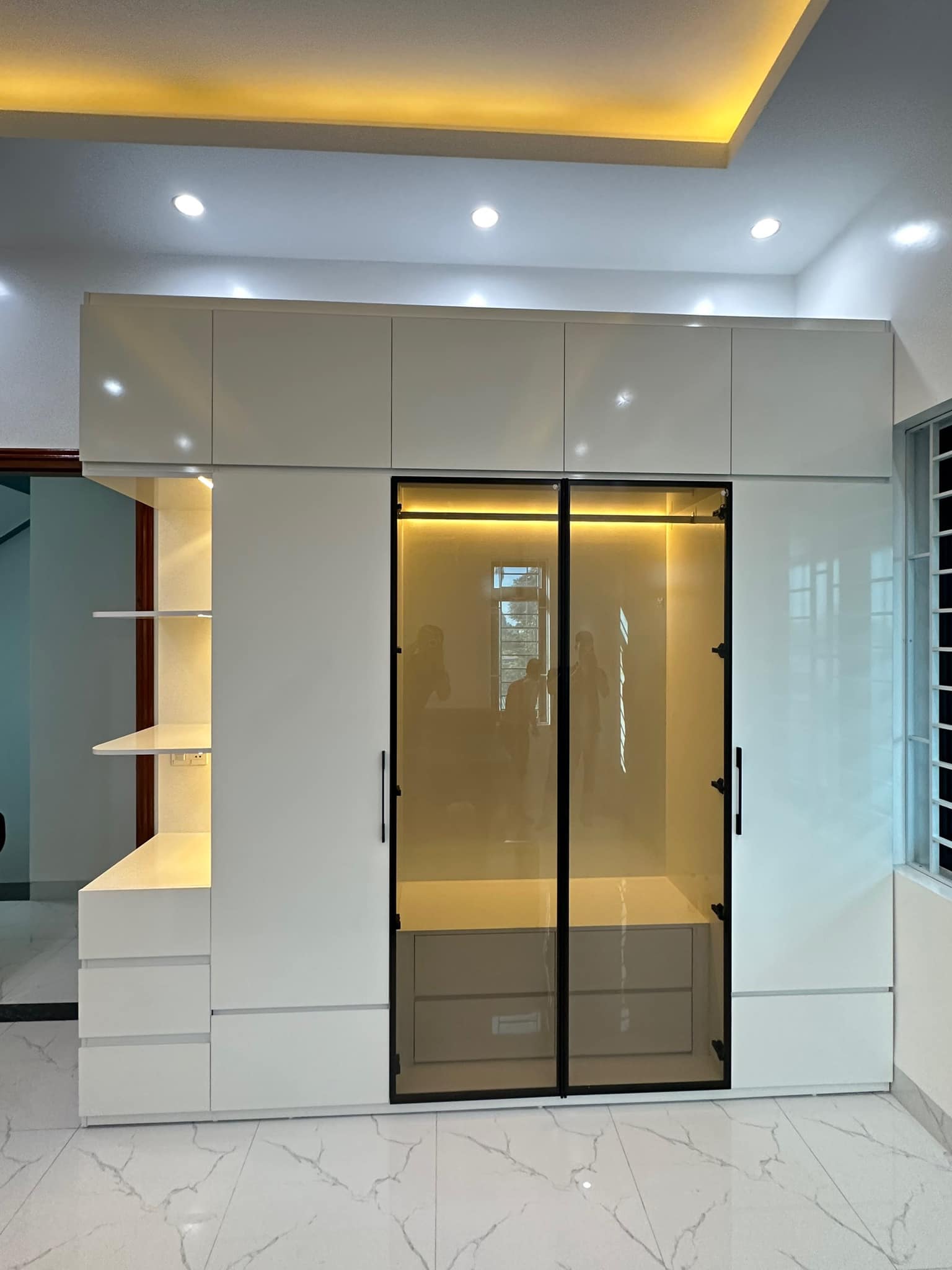 Tủ quần áo cánh kính cao cấp