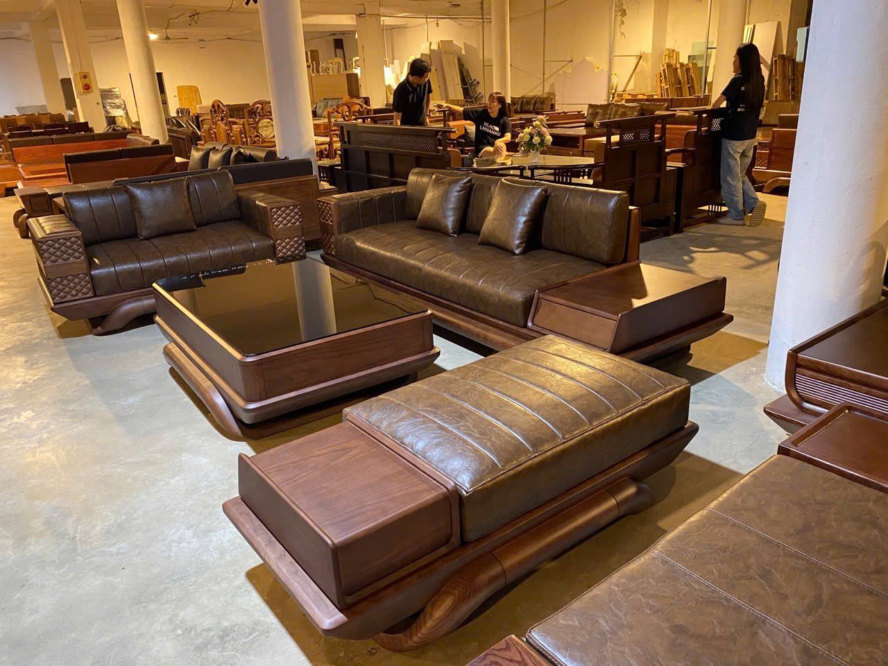 Bộ sofa gỗ kết hợp đệm da cao cấp