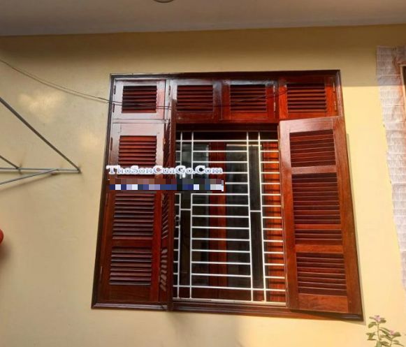 Sơn bóng cửa gỗ  