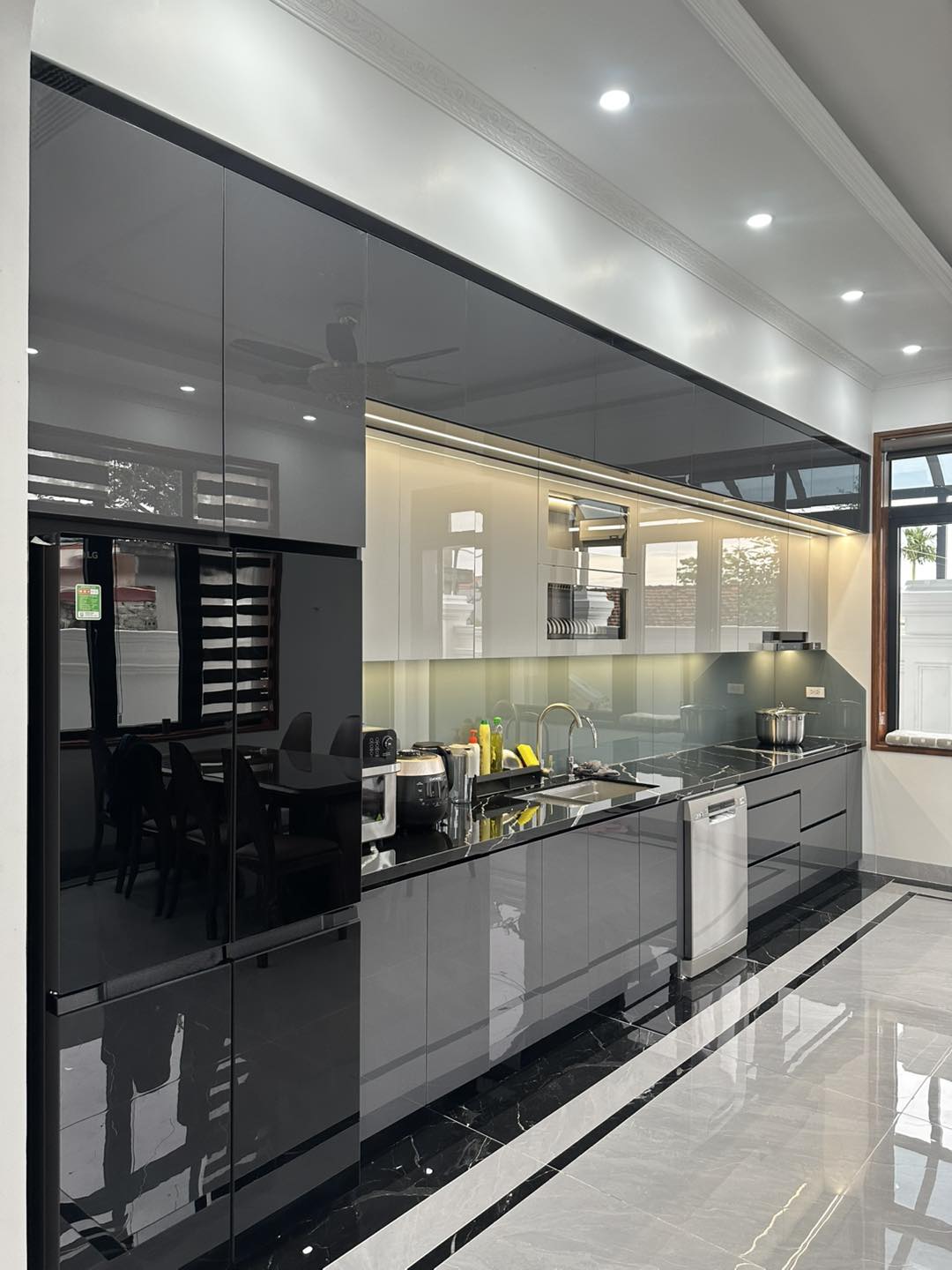Tủ bếp chữ I hiện đại